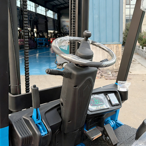 मजबूत और टिकाऊ 2 टन इलेक्ट्रिक ट्रक फोर्कलिफ्ट सुपर लंबी बैटरी जीवन फैक्टरी अनुकूलित 5 मीटर उठाने की ऊंचाई - Product Image 3