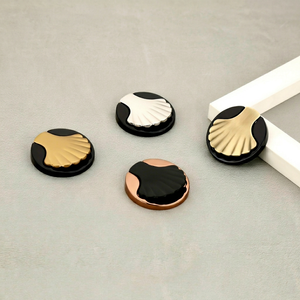 Tiradores Decorativos Redondos de Lujo con Diseño de Concha de Vieira y Perillas para Cajones y Armarios, Ideales para Cajones, Cocinas, Baños y Herrajes de Muebles - Product Image 1