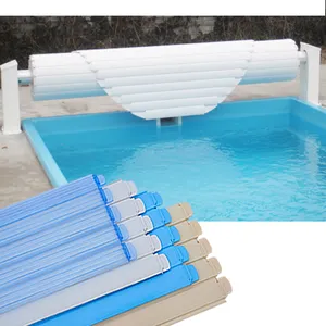 غطاء حمام سباحة احترافي قابل للطي مصنوع من كلوريد البولي فينيل معزول آليًا وجهاز تحكم عن بعد