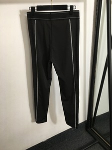 Conjunto Deportivo de Yoga para Mujer, Marca Al, Top Sin Mangas y Leggings, Ropa de Entrenamiento de Yoga, Conjunto con Relleno Sin Costuras para Gimnasio y Fitness - Product Image 2