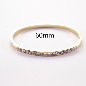 Bracciale da <span class=keywords><strong>Donna</strong></span> Personalizzato di Alta Qualità in Acciaio Inossidabile Oro e Argento con Pietre di Marca alla Moda - Product Image 3
