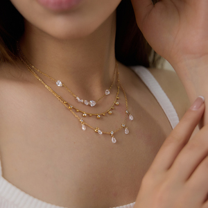 Collier J&D Jewelry en acier inoxydable couleur argent, étanche, avec zircon cubique rond et pendentif goutte d'eau en zircon nu pour femme - Product Image 4