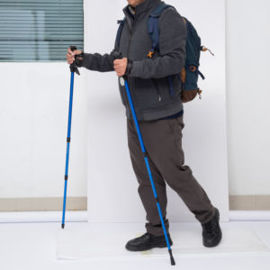 Bâton <span class=keywords><strong>de</strong></span> randonnée télescopique en aluminium ultra-léger, bâton <span class=keywords><strong>de</strong></span> randonnée et <span class=keywords><strong>de</strong></span> <span class=keywords><strong>ski</strong></span> télescopique, bâton <span class=keywords><strong>de</strong></span> randonnée en alliage d'aluminium, bâton <span class=keywords><strong>de</strong></span> marche - Product Image 1