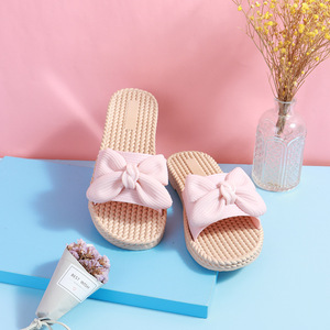 Chaussons en laine à semelle épaisse antidérapante pour l'hiver et l'automne, adaptés à l'intérieur et à l'extérieur, style maison en coton. - Product Image 4
