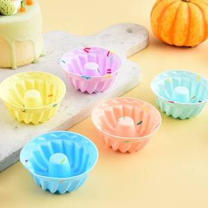 Moules à muffins en silicone réutilisables et colorés, moules de cuisson antiadhésifs pour la maison et les <span class=keywords><strong>pâtissiers</strong></span>. - Product Image 3