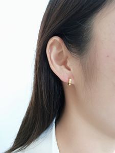 Donne Au 750 In Colore Giallo Huggie <span class=keywords><strong>Orecchini</strong></span> Rotondi <span class=keywords><strong>Orecchini</strong></span> A Cerchio In <span class=keywords><strong>Oro</strong></span> 18 Carati Orecchino On-Line di Vendita Superiore - Product Image 6