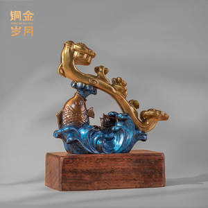 Adorno de Latón con Diseño de Carpa Auspiciosa Ruyi Koi, Decoración de Escritorio Feng Shui, Regalo de Inauguración de Casa, de Copper Art Workshop - Product Image 5