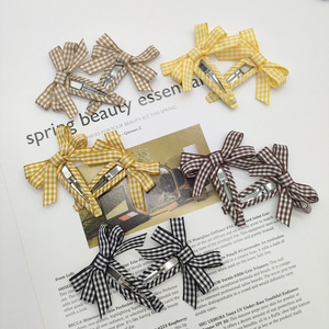 Barrette à <span class=keywords><strong>cheveux</strong></span> en alliage personnalisée en gros, faite à la main, avec un ruban à carreaux mignon et doux, mini barrette à <span class=keywords><strong>cheveux</strong></span> pour filles et femmes, décoration de fête - Product Image 4