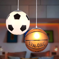 Lampes suspendues modernes de basket-ball de football pour la chambre d'enfants Lampe suspendue au plafond Boule acrylique E27 Lustre LED