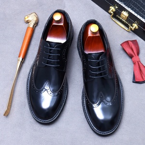 Nouvelles chaussures en cuir pour hommes, style business décontracté, chaussures en cuir à bout large, chaussures en cuir de vachette brillant pour hommes - Product Image 5