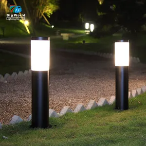美丽的室外公园通道护柱灯太阳能灯发光二极管草坪灯