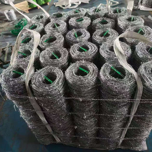 Fil barbelé à <span class=keywords><strong>prix</strong></span> d'usine en gros, 500m par rouleau, fil barbelé galvanisé à 4 points pour clôture de ferme et sécurité - Product Image 5