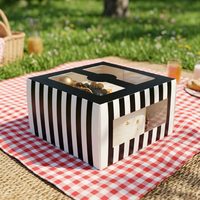 Boîte à gâteaux de mariage personnalisée avec logo en feuille d'or à chaud, base en papier rigide recyclé et panneau transparent
