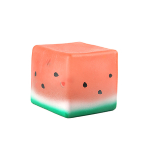Jouet à presser en forme de cube de pastèque, 6 cm, en gel, pour les amateurs de pique-niques et les amateurs de plein air - Product Image 1