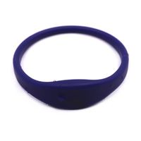 Distributeur de dragonne RFID en silicone étanche 125KHz personnalisé Étiquette de bracelet en gel avec interface de communication NFC