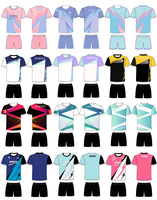 Jersey Sepak Bola Kustom Cepat Kering Profesional Unisex Semua Musim Set Satu Potong Layanan OEM Bahan 100% Poliester