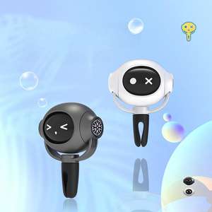 Réorganisez l'intérieur de votre voiture avec l'aromathérapie Space Man - Product Image 1