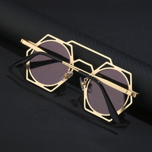 Lunettes <span class=keywords><strong>de</strong></span> soleil tendance pour hommes, style steampunk, haute qualité, verres UV400, monture en métal, lunettes <span class=keywords><strong>de</strong></span> soleil tendance - Product Image 2