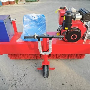 Machine de peignage de gazon automatique télécommandée Diesel, robuste en acier, pour l'entretien des terrains de football et des pelouses artificielles - Product Image 2