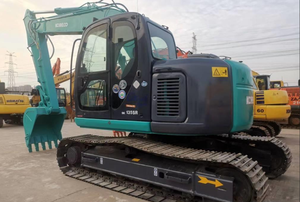 Excavadora Mediana Kobelco SK135SR de 13.85 Toneladas de Segunda Mano, Motor Kobelco, Cucharón de 0.5-0.55 m, Giro de Cola Ultracorto, Ahorro de Energía - Product Image 5