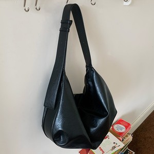 Sac fourre-tout vintage noir en cuir souple grande capacité pour femme, sac à bandoulière et à main pour tenues quotidiennes, 3L avec fermeture éclair - Product Image 2