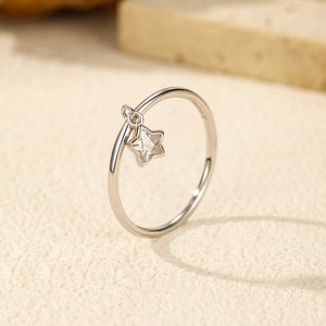 Anillo de Plata de Ley S925 con Estrella y Cristal de Estrás, Estilo Minimalista para Uso Diario, Joyería Fina Unisex - Product Image 4