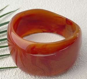 Kaimei 2025 perhiasan Fashion wanita pelat emas, gelang akrilik Resin besar bertekstur perempuan Chunky berpola tidak beraturan - Product Image 3