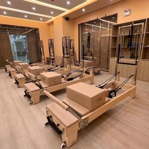 Reformer <span class=keywords><strong>de</strong></span> Pilates <span class=keywords><strong>de</strong></span> Madera con Media Torre y Carro <span class=keywords><strong>de</strong></span> Deslizamiento Silencioso, Reformer <span class=keywords><strong>de</strong></span> Pilates para Centros <span class=keywords><strong>de</strong></span> Entrenamiento y Gimnasios - Product Image 1