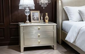 Elegant Champagne Solid Wood Nightstand,3 Drawer Brass Round Knob Block Leg Bedside Cabinet for Modern Glam Bedroom <b>Night</b> <b>Stand</b> - Product Image 4