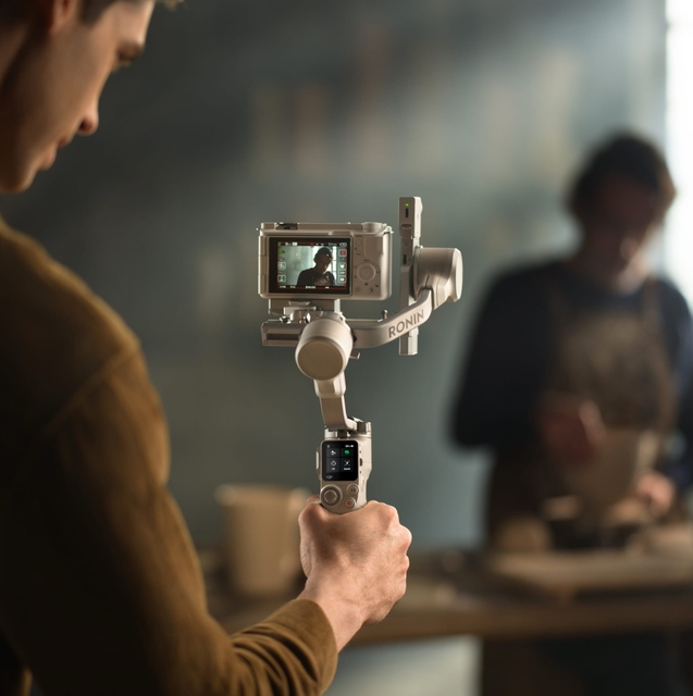 Original New RS 4 Mini 3rd-Gen Native Vertical Shooting Responsive Follow Mode Handheld Stabilizer