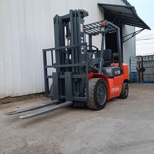 Diesel Forklift CPCD30 HELI H2000 30 Series 3ton Hydraulic <b>Side</b> Shifter Two Stage Mast Solid Tire Forklift Truck China Supply - Product Image 5