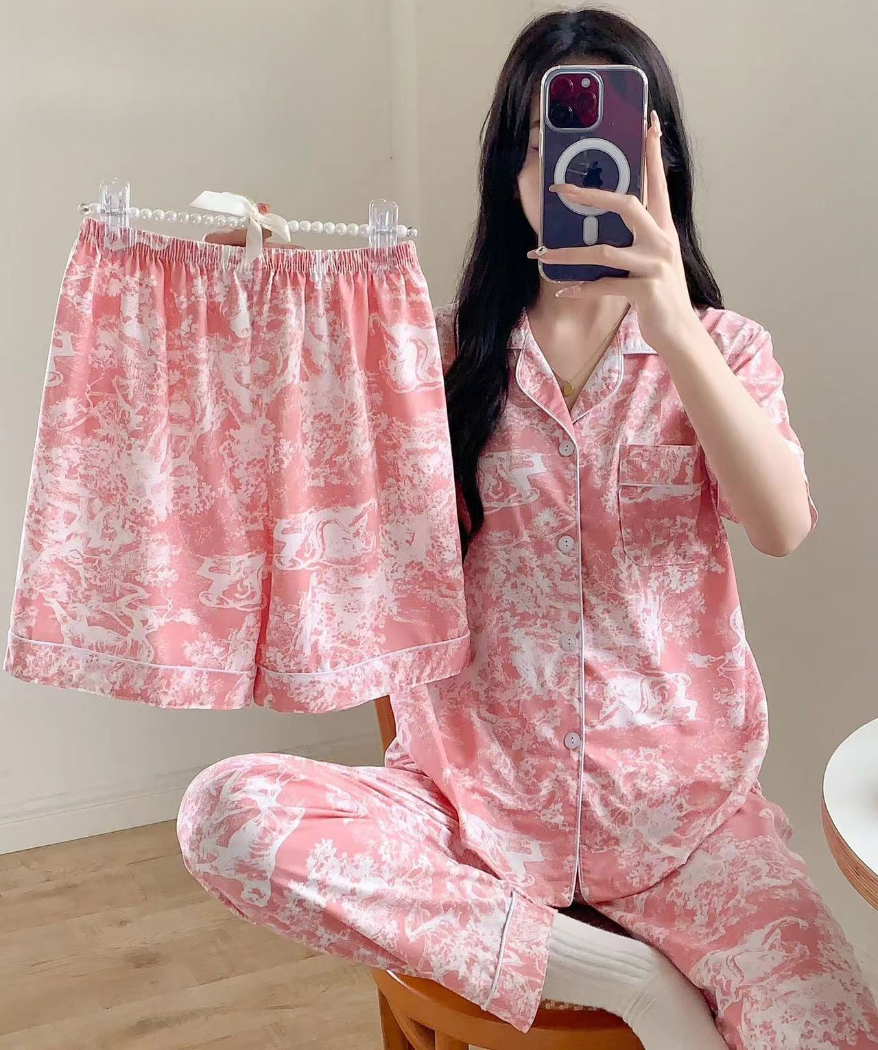 8Pink