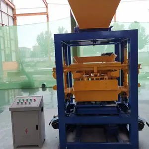 Bloque de hormigón hueco completamente automático Máquina de fabricación de bloques huecos de ladrillo entrelazado de arcilla pequeña en Brasil