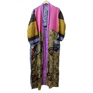 Kimono de satén de seda 100% hecho a mano, largo, estilo vintage, con patchwork, talla única, camisón para mujer con cuello en V, el más vendido - Product Image 1