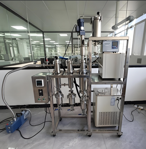 Évaporateur à film mince à l'échelle du laboratoire pour installation pilote de R&D |   Système de distillation de précision à film mince pour Singapour et la <span class=keywords><strong>Suisse</strong></span> - Product Image 1