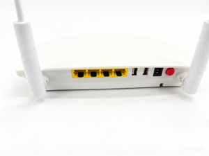 ONU XPON GM630 Original Double Bande GPON EPON FTTH 4GE+2USB+WiFi 2.4G/5G Boîtier Blanc Chipset ZTE Firmware Anglais Meilleur Prix - Product Image 6