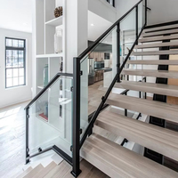 Modèle classique d'escalier droit en bois à double plaque moderne avec lumières décoratives pour application d'appartement, de villa et d'hôtel