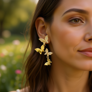 Orecchini pendenti a forma di farfalla dorata per donna, in lega con strass di cristallo, gioielli da festa, orecchini alla moda placcati in oro - Product Image 2