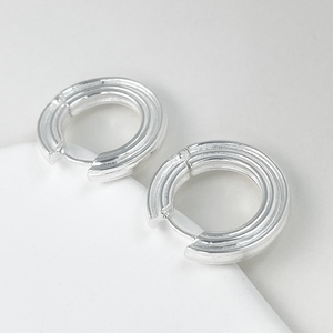 <span class=keywords><strong>Pendientes</strong></span> Circulares de Plata de Ley 925 con Diseño de Oso Español Personalizado, Chapados en Oro de 18K, para Boda, Compromiso, Aniversario, Lujosos y Sencillos para Mujer - Product Image 3