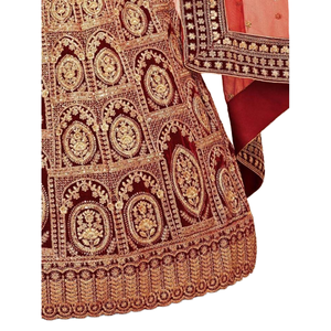 Impresionante Lehenga Choli de novia de terciopelo rojo con trabajo bordado para vestidos de novia - Product Image 1