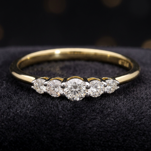 Bague classique pour femme en or 14K/18K, sertie de cinq diamants naturels taille brillant, plaquée rhodium, sertissage à griffes intemporel, idéale pour les fêtes - Product Image 1
