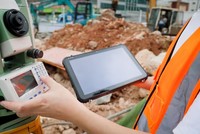Tableta Industrial ECO-T109 con Pantalla de 12.2 Pulgadas, 8GB+128GB de Gran Memoria, Windows 11, Escáner de Código de Barras RFID y Código QR para Almacenes