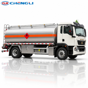 Camion-citerne à carburant en aluminium HOWO 4x2, camion de transport de pétrole, camion-citerne pour la distribution de carburant - Product Image 2