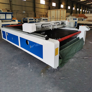 Machine de découpe laser CO2 à faible coût pour le cuir et le tissu Découpe industrielle abordable pour les conceptions personnalisées - Product Image 5