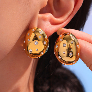 <span class=keywords><strong>Orecchini</strong></span> a Perno in Acciaio Inossidabile di Lusso <span class=keywords><strong>Personalizzabili</strong></span> all'Ingrosso, Placcati in Oro/Argento 18K con Zirconi Bianchi, Stile Trendy, Regalo per Donne - Product Image 1