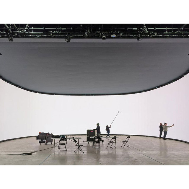 Canbest 7680Hz 16Bit P1.9 P2.6 4K 8K Indoor Curved Led Display Screen Digital Virtual Production Led Video Wall Panel for Studio