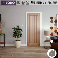 Porte intérieure en bois massif minimaliste personnalisable EOKO pour les entrepreneurs, pour les projets hôteliers, directement de l'usine