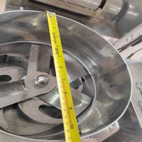 Petite machine de granulation rotative de poudre de laboratoire avec ouverture de 0,8-5 mm, capacité de 100-300 kg/h, matériau SUS304, 1440 tr/min, 7,5 kW