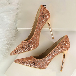 Nouvelles Chaussures de Créateur 2025 – Escarpins à Talons Aiguilles en Tissu Pailleté pour Femmes - Product Image 1