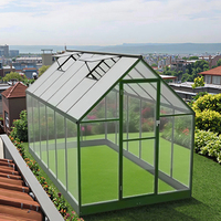 Kit de petite serre moderne ouverte toute l'année avec fonction d'économie d'énergie de plain-pied Assemblage facile Cadre en métal vert Matériau polycarbonate